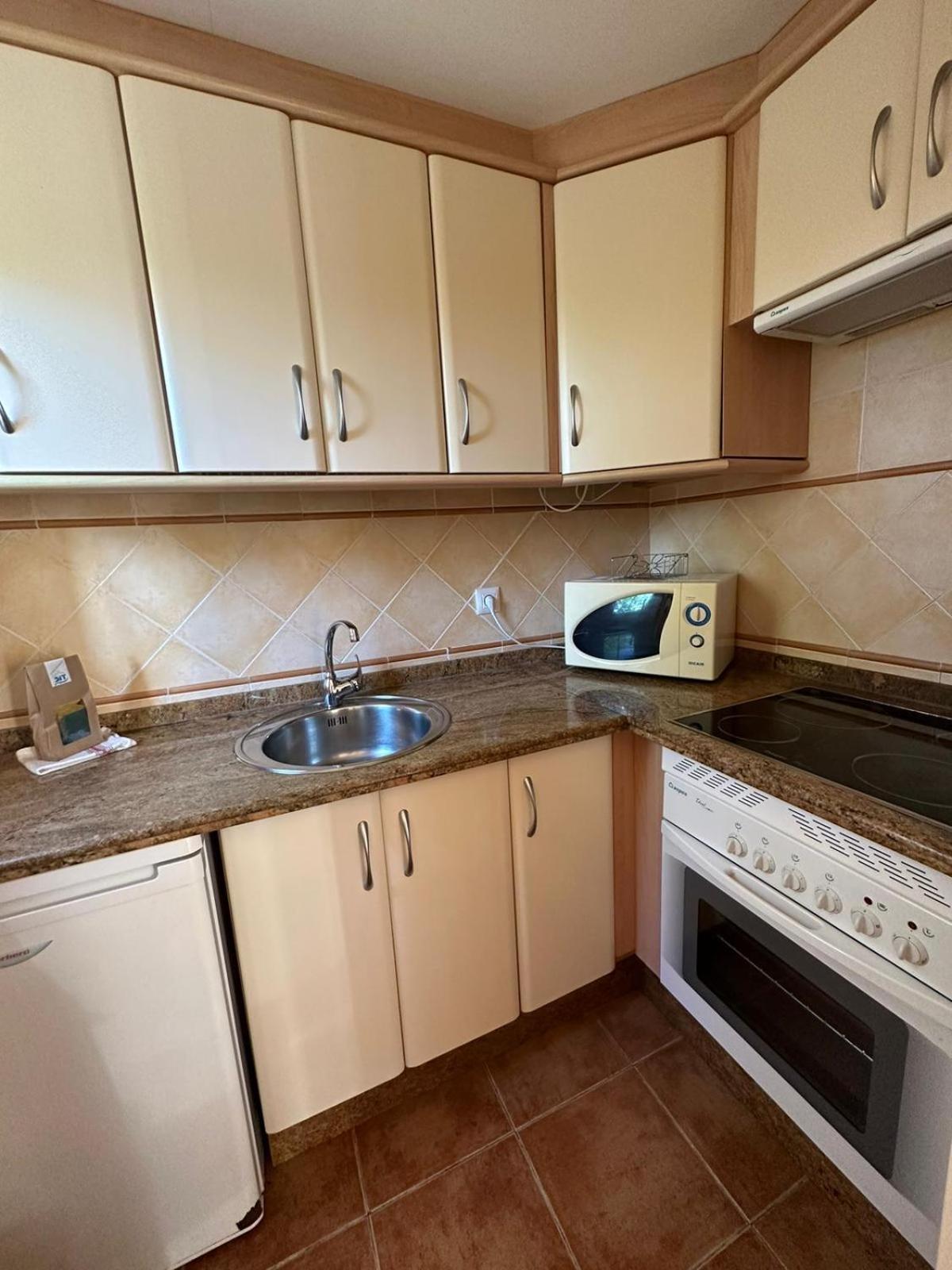 Bonito Apartamento En Primera Linea De Playa Исла-Канела Экстерьер фото